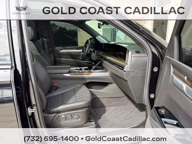 Certified 2026 Cadillac Escalade Platinum Sport AWD/4WD image 7