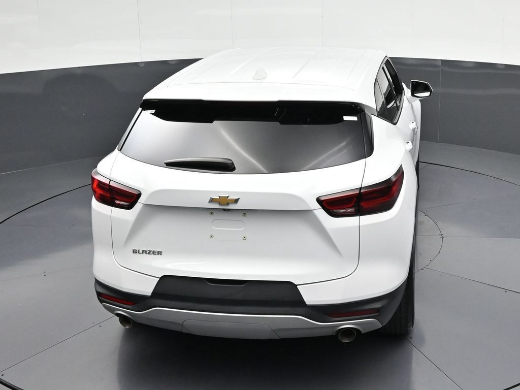Used 2023 Chevrolet Blazer LT FWD image 21