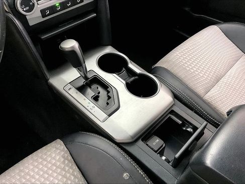 Used 2012 Toyota Camry SE FWD image 15