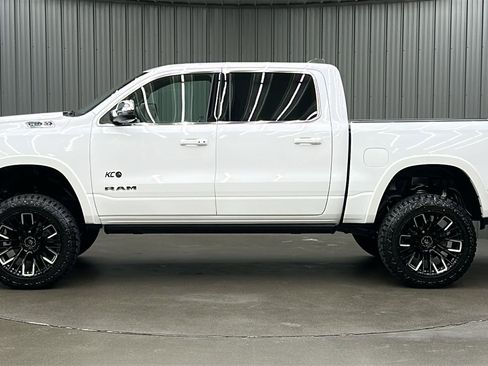 Used 2024 RAM 1500 Limited image 2