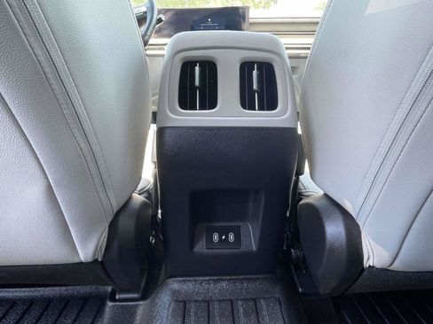 Used 2025 Hyundai Tucson SEL FWD image 11