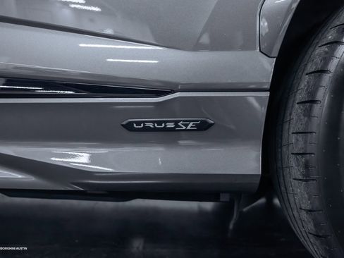 New 2025 Lamborghini Urus SE image 9