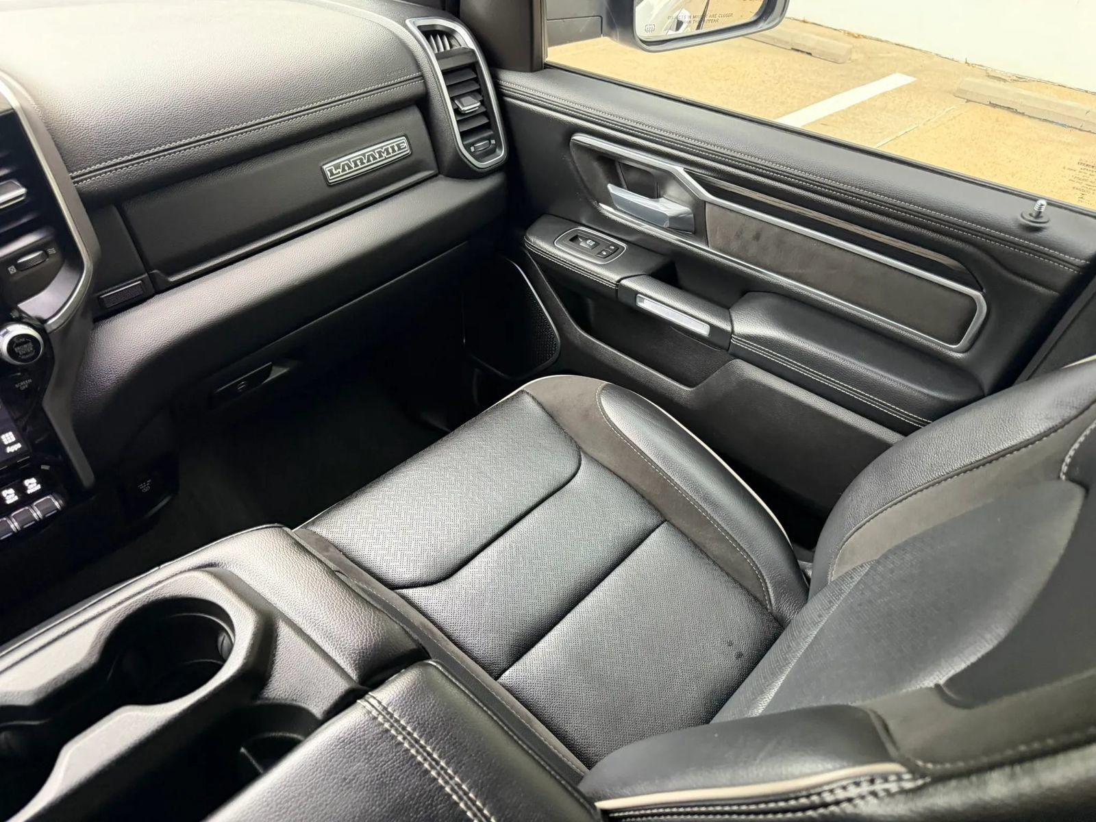 Used 2023 RAM 1500 Laramie AWD/4WD image 22