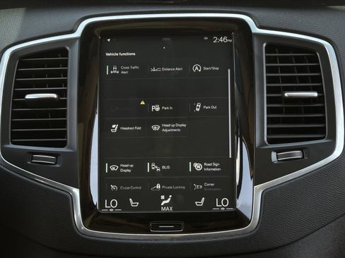 Used 2019 Volvo XC90 T6 Momentum w/ Advanced Package AWD/4WD image 17