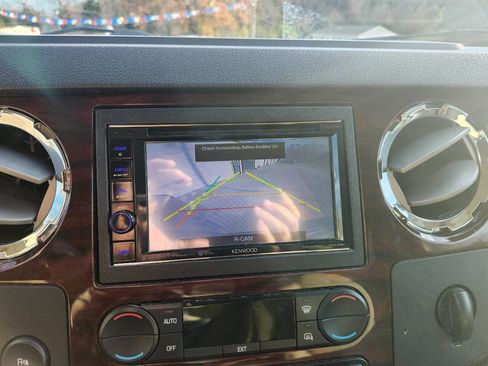 Used 2008 Ford F250 Lariat image 26