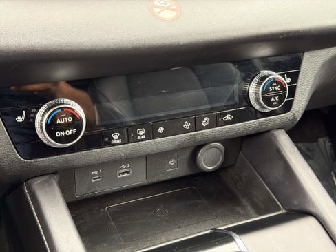 Used 2024 Mitsubishi Outlander FWD image 23