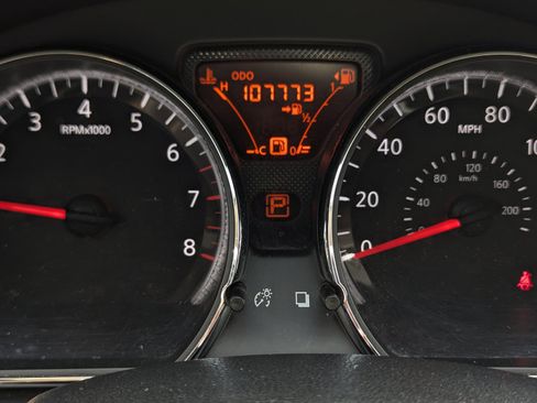Used 2014 Nissan Versa Note SV w/ Sport Value Package FWD image 11