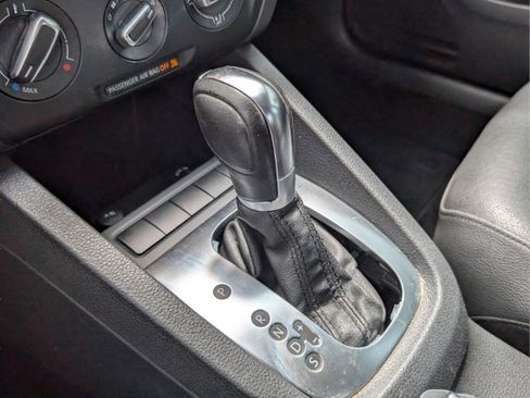 Used 2012 Volkswagen Jetta SE FWD image 38