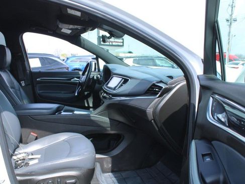 Used 2022 Buick Enclave Premium w/ LPO, Touring Package AWD/4WD image 12