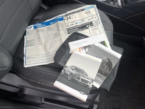 Used 2013 Ford Escape Titanium image 32