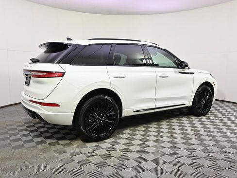 New 2026 Lincoln Corsair Reserve image 6