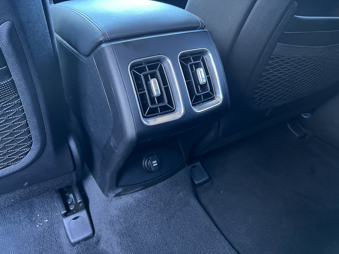 Certified 2025 Kia Sorento LX FWD image 27