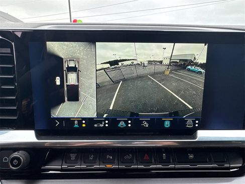 Used 2026 Chevrolet Silverado 3500 High Country w/ Technology Package image 30