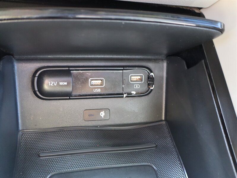Used 2022 Kia Telluride SX w/ SX Prestige Package AWD/4WD image 23