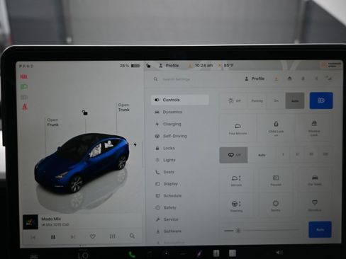 Used 2023 Tesla Model Y Long Range AWD/4WD image 15