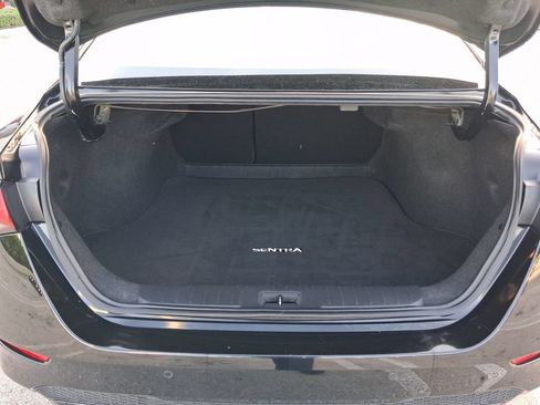 Used 2024 Nissan Sentra SV FWD image 14