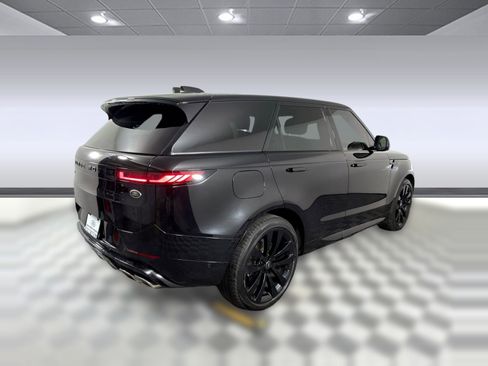 Used 2023 Land Rover Range Rover Sport First Edition image 9