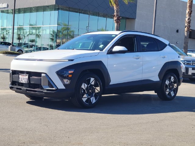 Used 2024 Hyundai Kona SEL FWD image 2