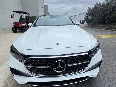 Used 2025 Mercedes-Benz E 450 4MATIC Sedan image 5