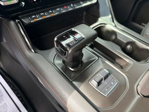 Used 2024 GMC Sierra 1500 AT4 w/ Technology Package image 20