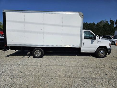 Used 2021 Ford E-350 and Econoline 350 Super Duty w/ Power Windows & Locks Group RWD image 6