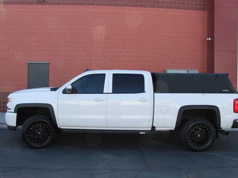 Used 2017 Chevrolet Silverado 1500 LTZ Z71 w/ LTZ Plus Package AWD/4WD image 4