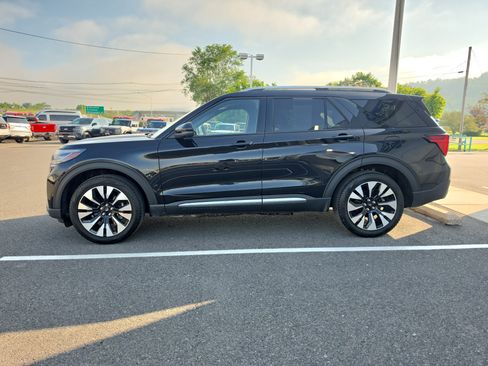 Used 2025 Ford Explorer Platinum w/ LUX Leather Package AWD/4WD image 7
