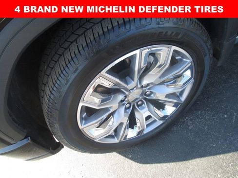 Used 2024 GMC Sierra 1500 Denali w/ Denali Reserve Package AWD/4WD image 3
