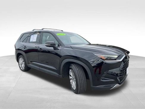 Used 2024 Toyota Grand Highlander Platinum image 9