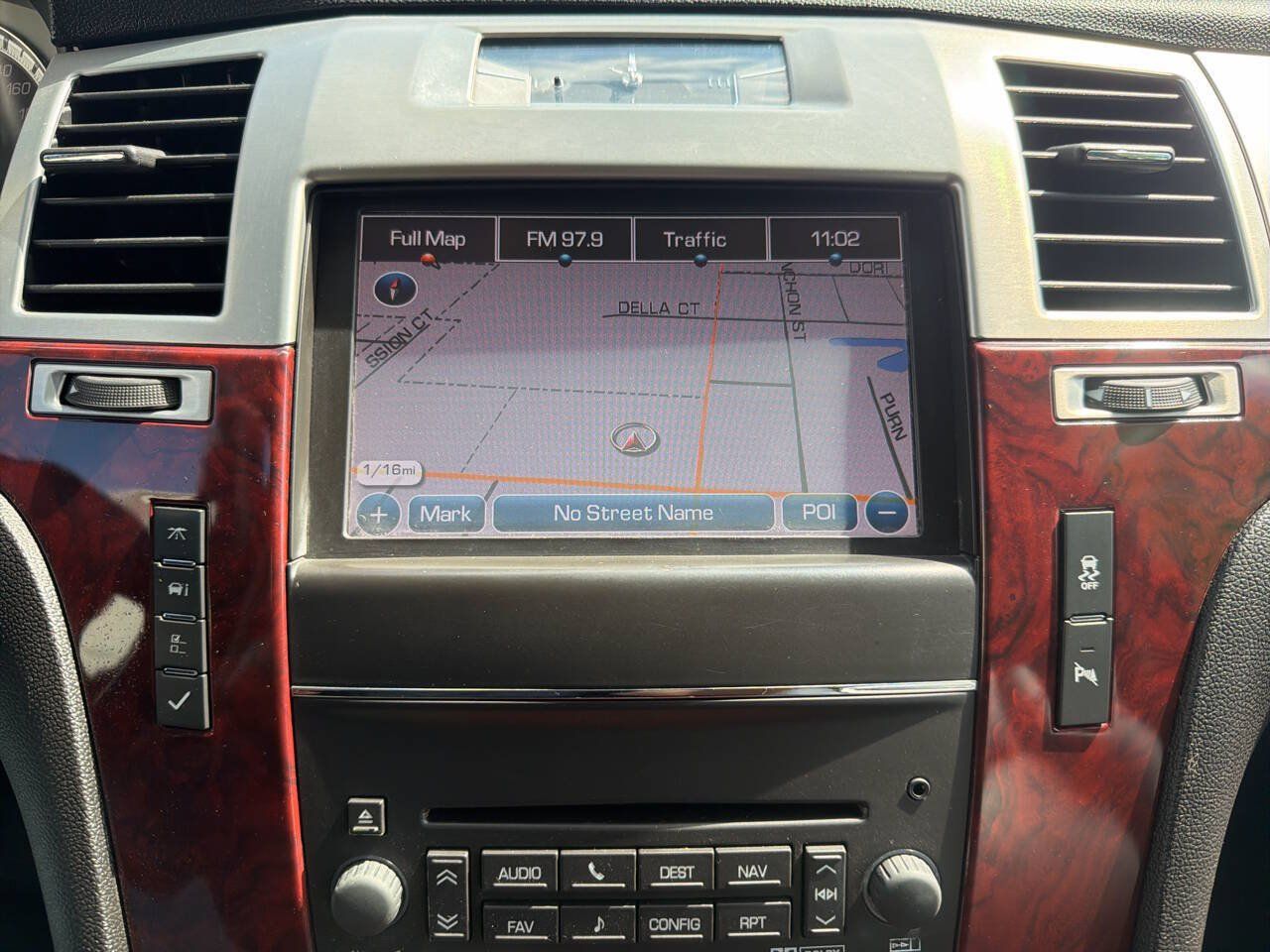 Used 2013 Cadillac Escalade Luxury AWD/4WD image 27
