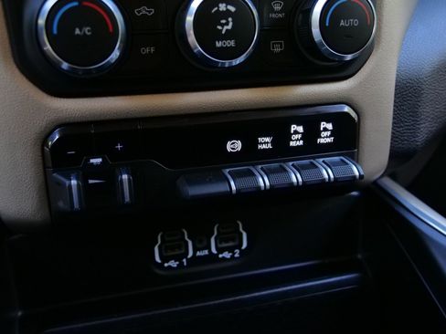 Used 2022 RAM 2500 Laramie AWD/4WD image 23