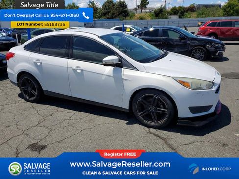 Used 2015 Ford Focus SE FWD image 5