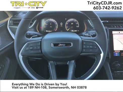 New 2025 Jeep Grand Cherokee Limited image 14