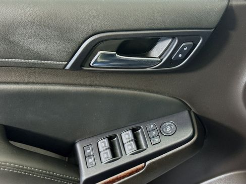 Used 2017 GMC Yukon SLT image 24