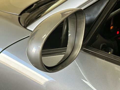 Used 2004 Porsche 911 Carrera RWD image 47