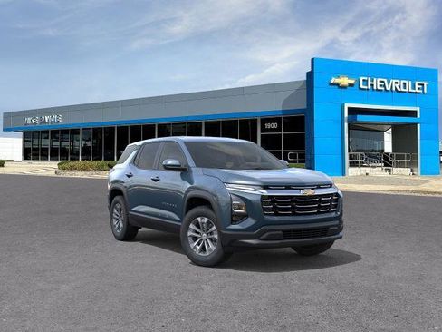 New 2026 Chevrolet Equinox LT w/ Convenience Package II FWD image 1
