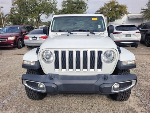 Used 2019 Jeep Wrangler Unlimited Sahara image 2