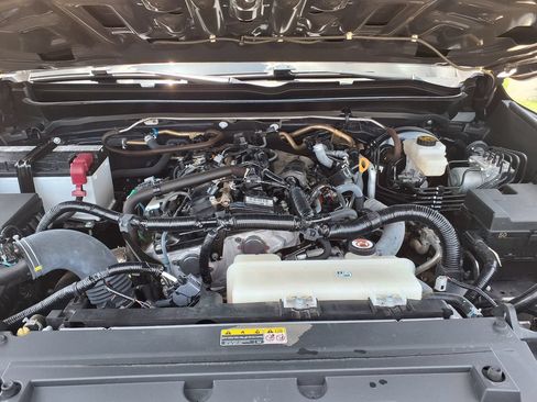 Used 2025 Toyota Tacoma SR5 RWD image 35