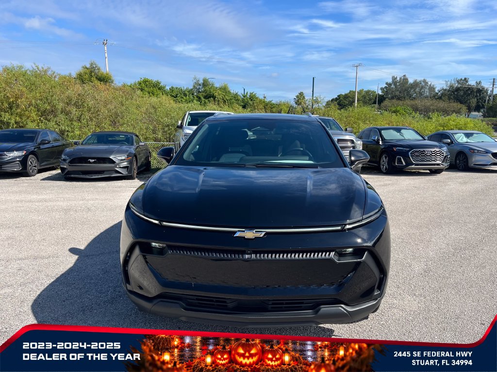 Used 2026 Chevrolet Equinox EV LT FWD image 2