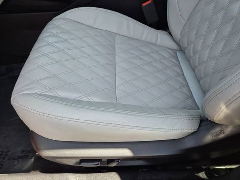 Used 2024 Mitsubishi Outlander SEL AWD/4WD image 23