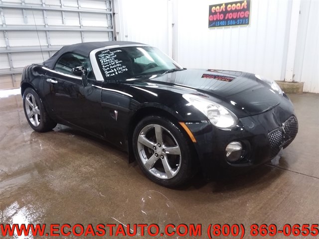 Used 2009 Pontiac Solstice GXP w/ Club Sport Package RWD image 1