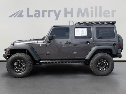 Used 2016 Jeep Wrangler Unlimited Rubicon w/ Connectivity Group AWD/4WD image 2