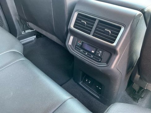 Used 2026 Volkswagen Atlas SE AWD/4WD image 19
