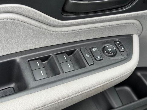 Used 2020 Honda Odyssey EX-L image 17