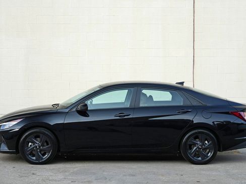 Used 2023 Hyundai Elantra SEL w/ Cargo Package FWD image 42