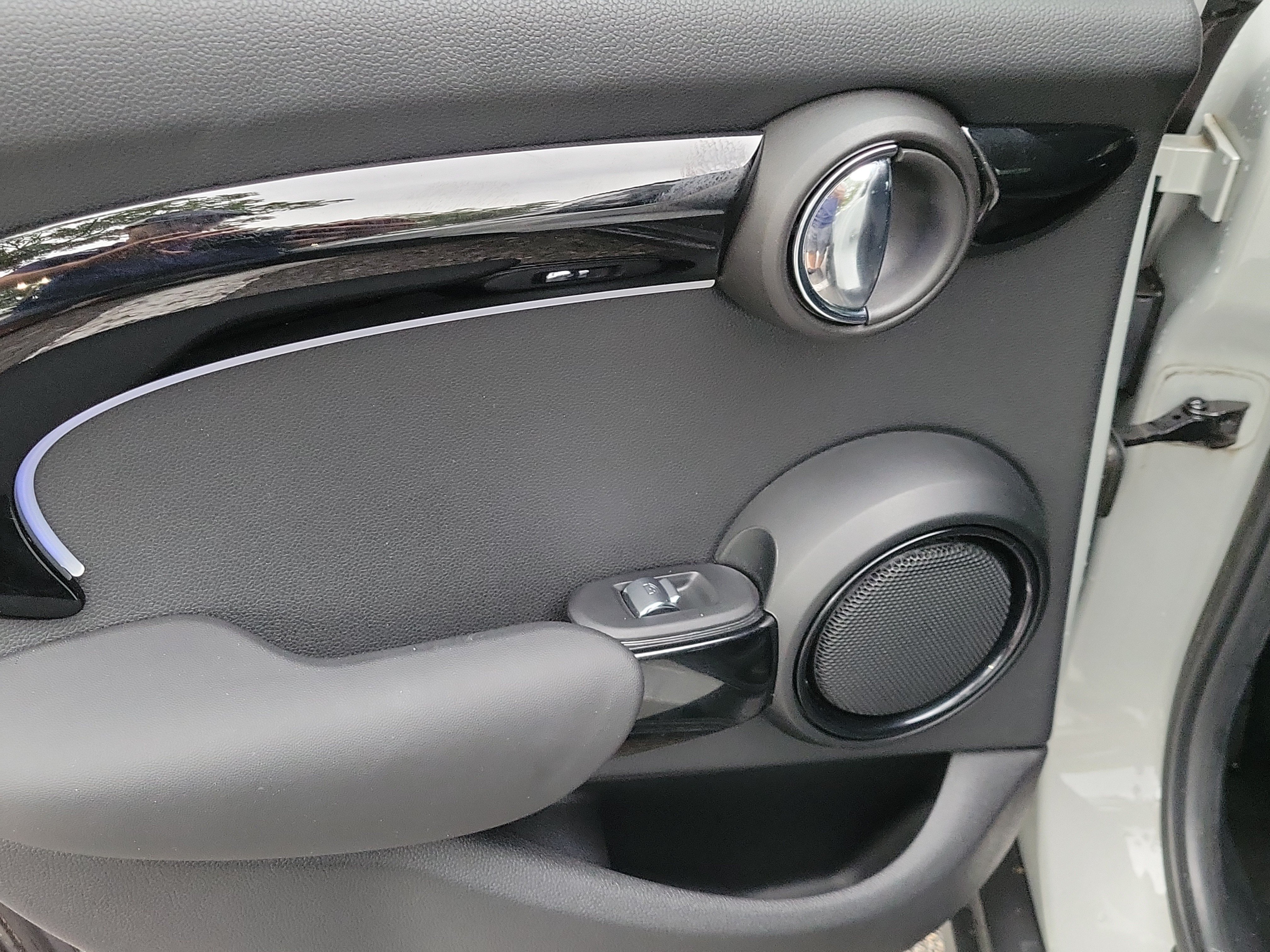 Used 2022 MINI Cooper S FWD image 11