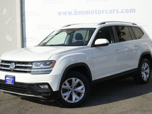 Used 2018 Volkswagen Atlas SE image 2