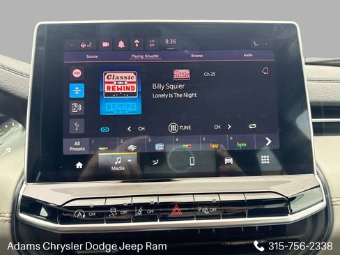 Used 2025 Jeep Compass Limited AWD/4WD image 18