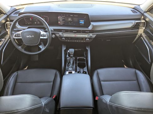 Certified 2024 Kia Telluride LX image 17