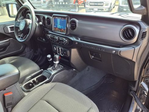 Used 2023 Jeep Wrangler Unlimited Sport AWD/4WD image 28